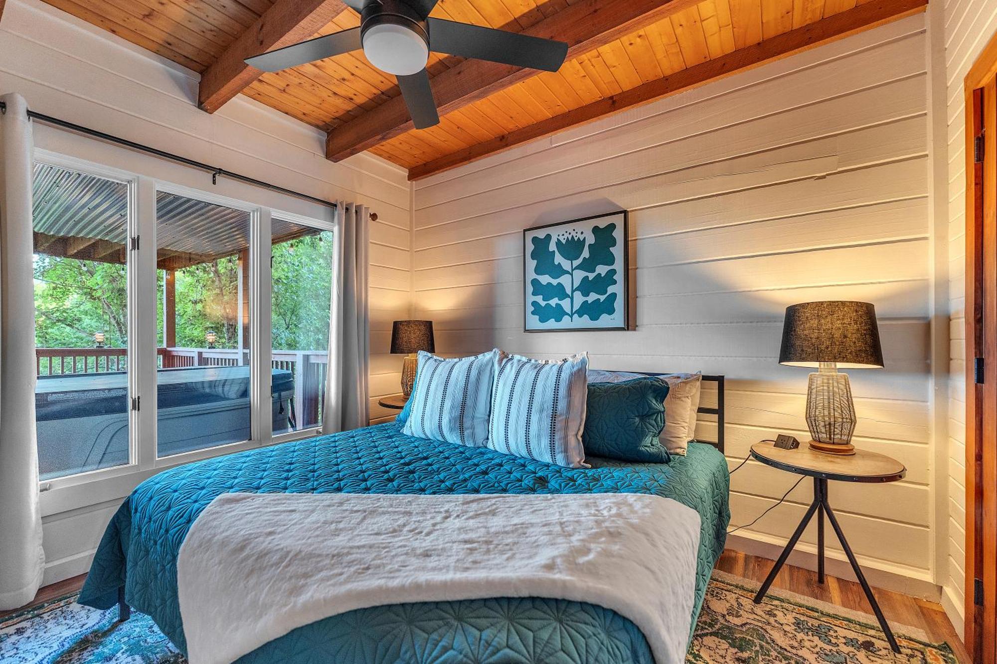 Family Chalet With Sauna, Hottub, Heavenly Views! Mins To Downtown! 개틀린버그 외부 사진